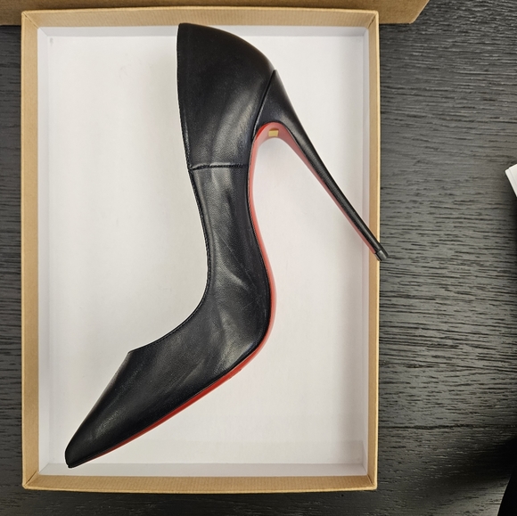 Christian Louboutin So Kate - Picture 6 of 10